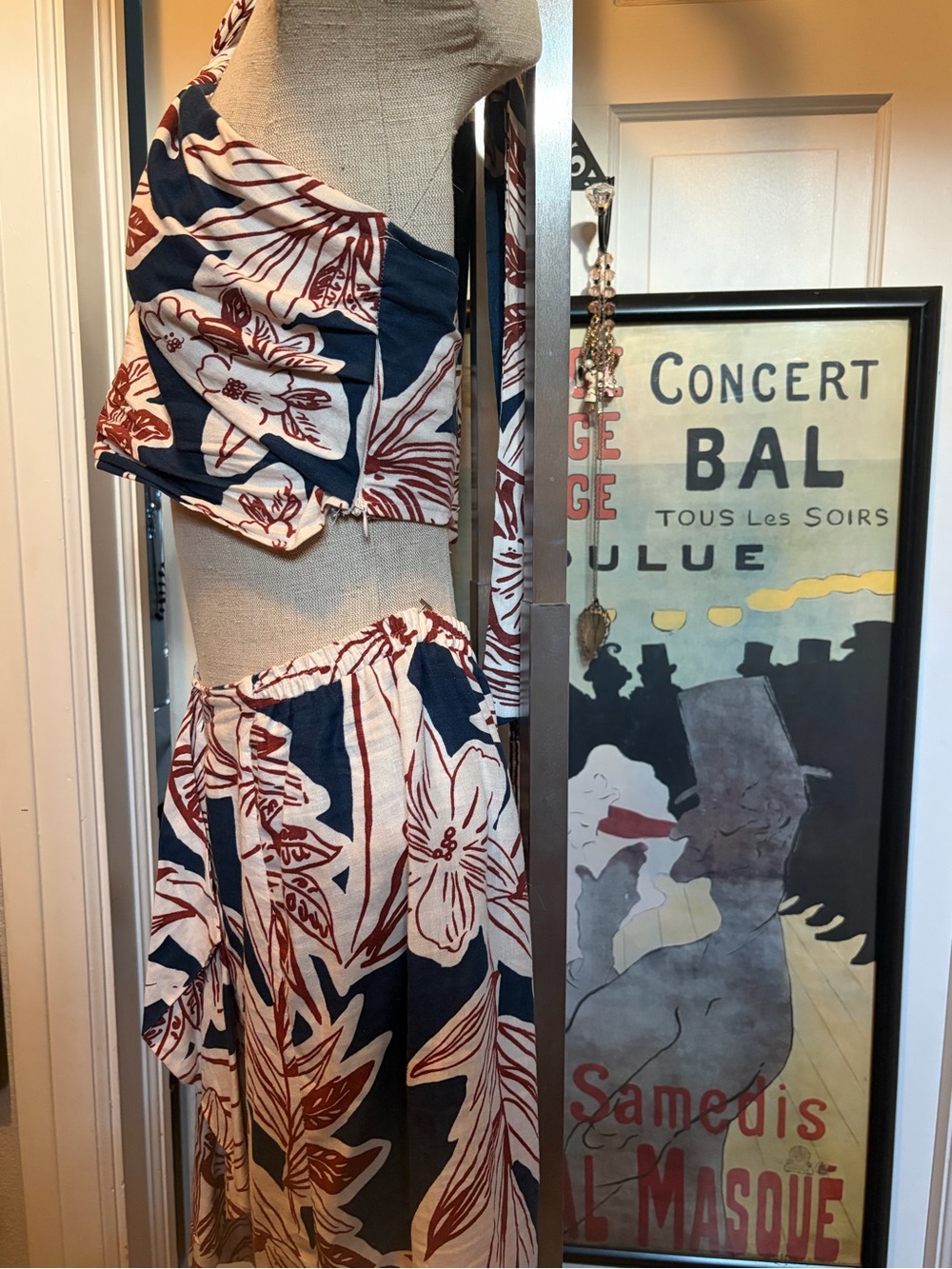 1940’s reproduction 2 piece dress Navy & Cream High-Waist Women’s Skirt& halter - Picture 5 of 12